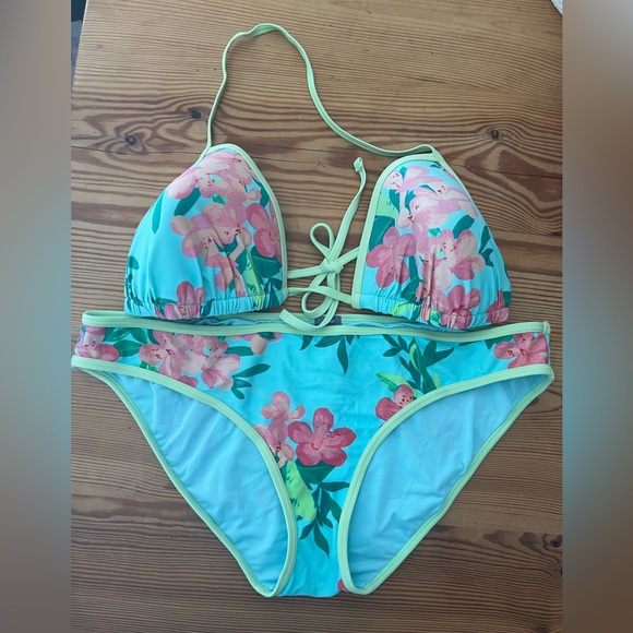 Aerie Tropical Bikini - Picture 1 of 5